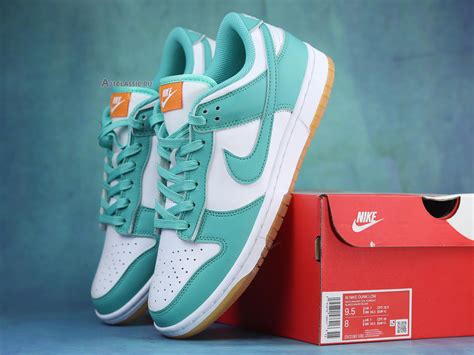 nike dolphin